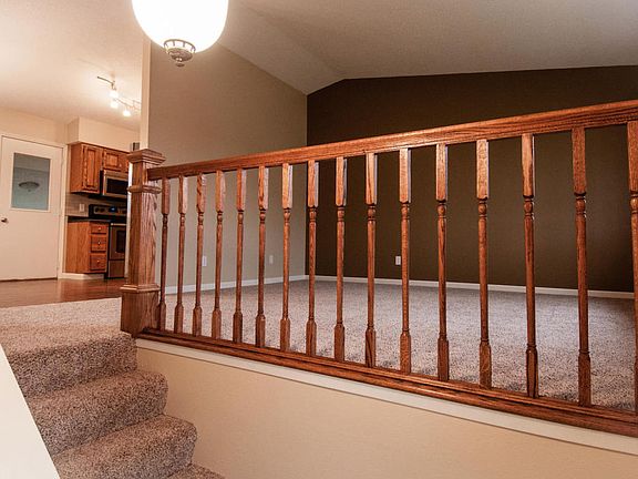 2nd image of 607 Parkridge Ave