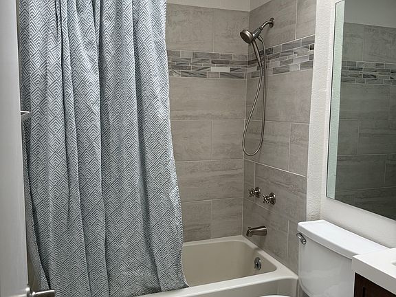 4th image of 2670 Front Royal Dr