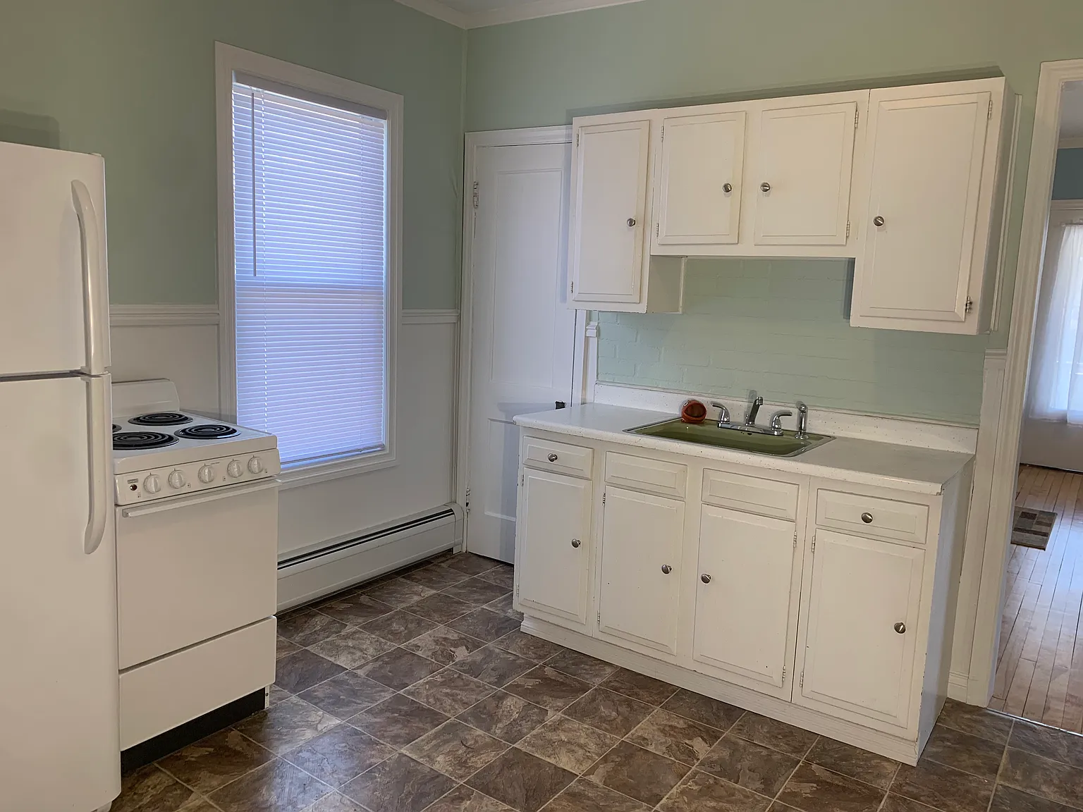 1 bed, 450 sqft, $950 — Photo 4