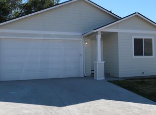 1099 S New Oak Ln, East Wenatchee, WA 98802