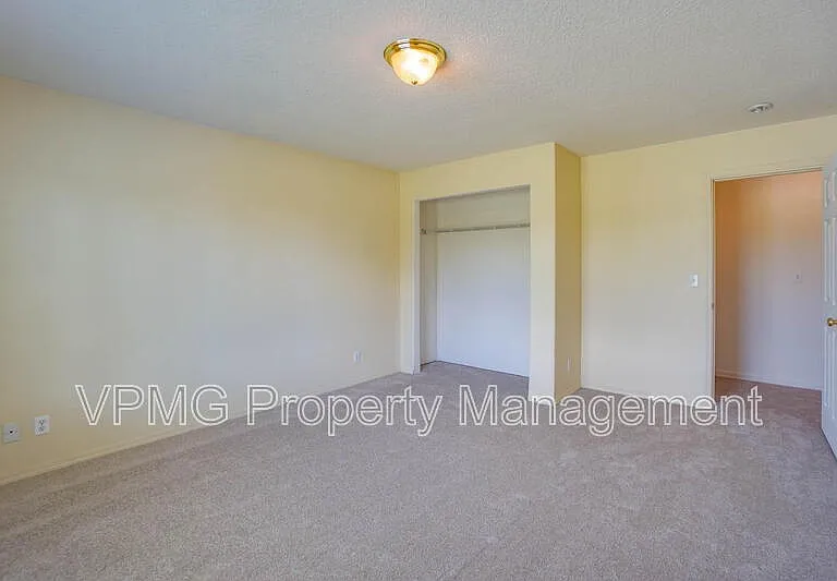 2214 NW 7th St — Photo 29