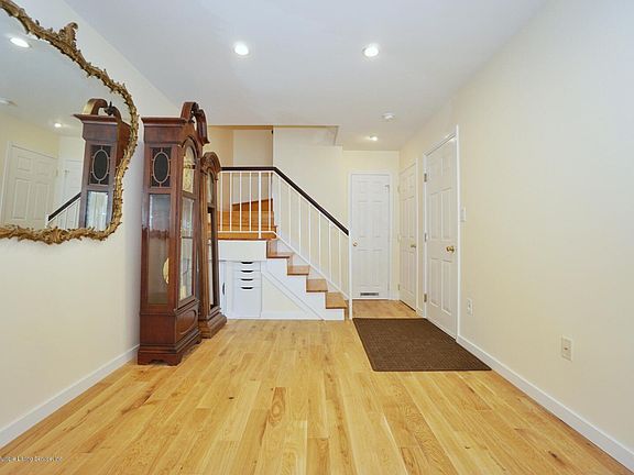4th image of 25 Aspen Knolls Way