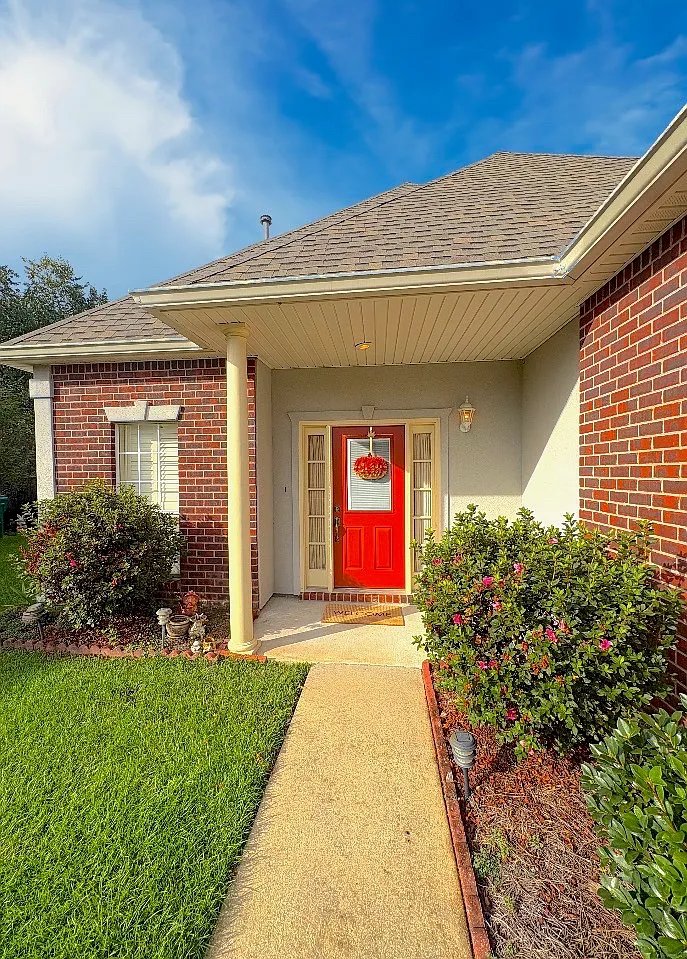 3 bed, 2.5 bath, 1521 sqft, $2,200 — Photo 3