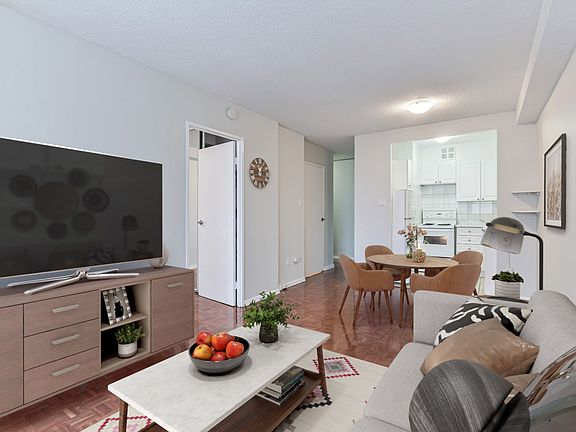 2nd image of 250 Saint George St #1420608