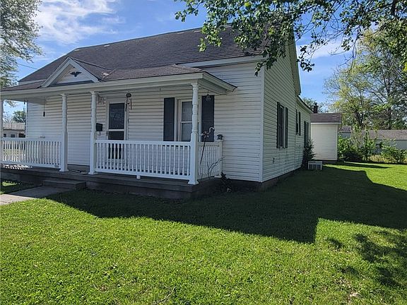 2nd image of 700 W Jourdan St