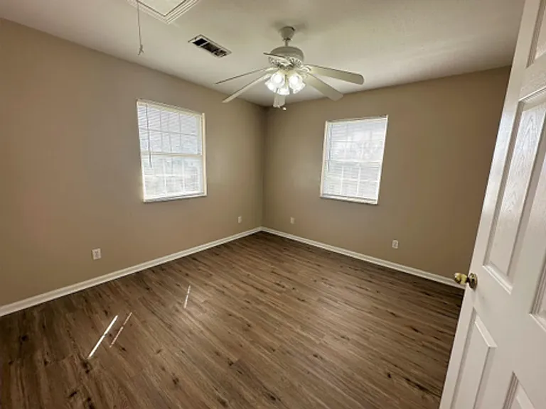 816 Link Rd — Photo 5