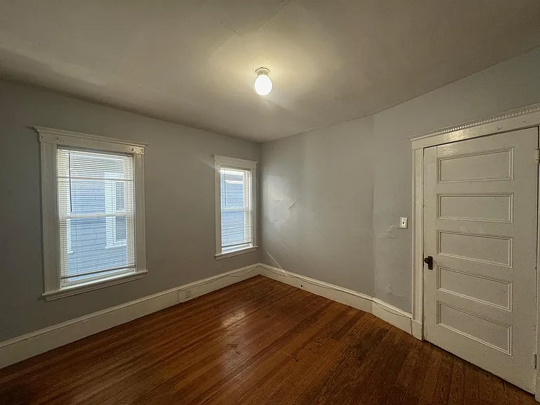 14 Bay State Ave — Photo 24