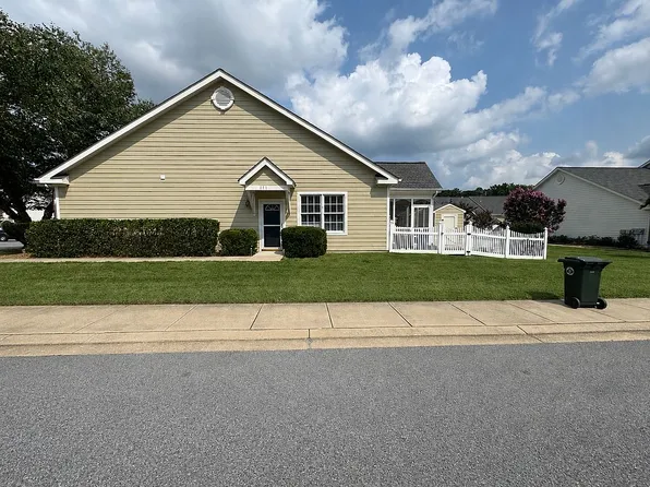 111 Dulles St, La Plata, MD 20646