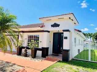7824 NW 200th St, Hialeah, FL 33015