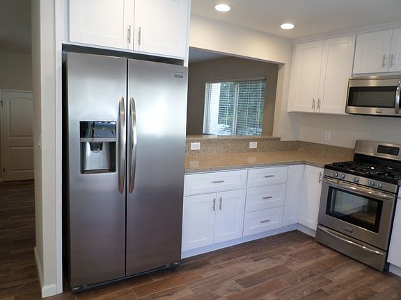 5th image of 806 Cardamom Ct