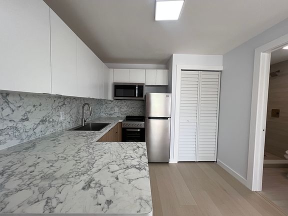 5th image of 2555 SW 67th Ave APT 6