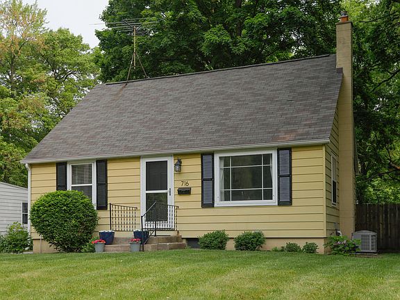 2nd image of 716 Denway Dr