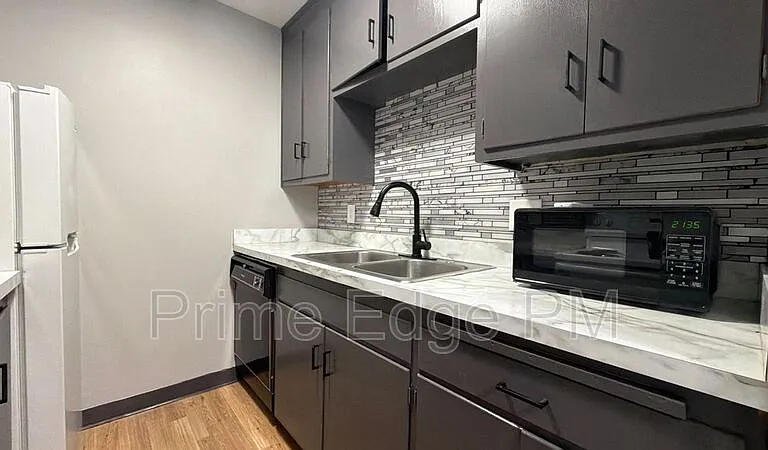 4900 Huntington Ave #4 — Photo 12