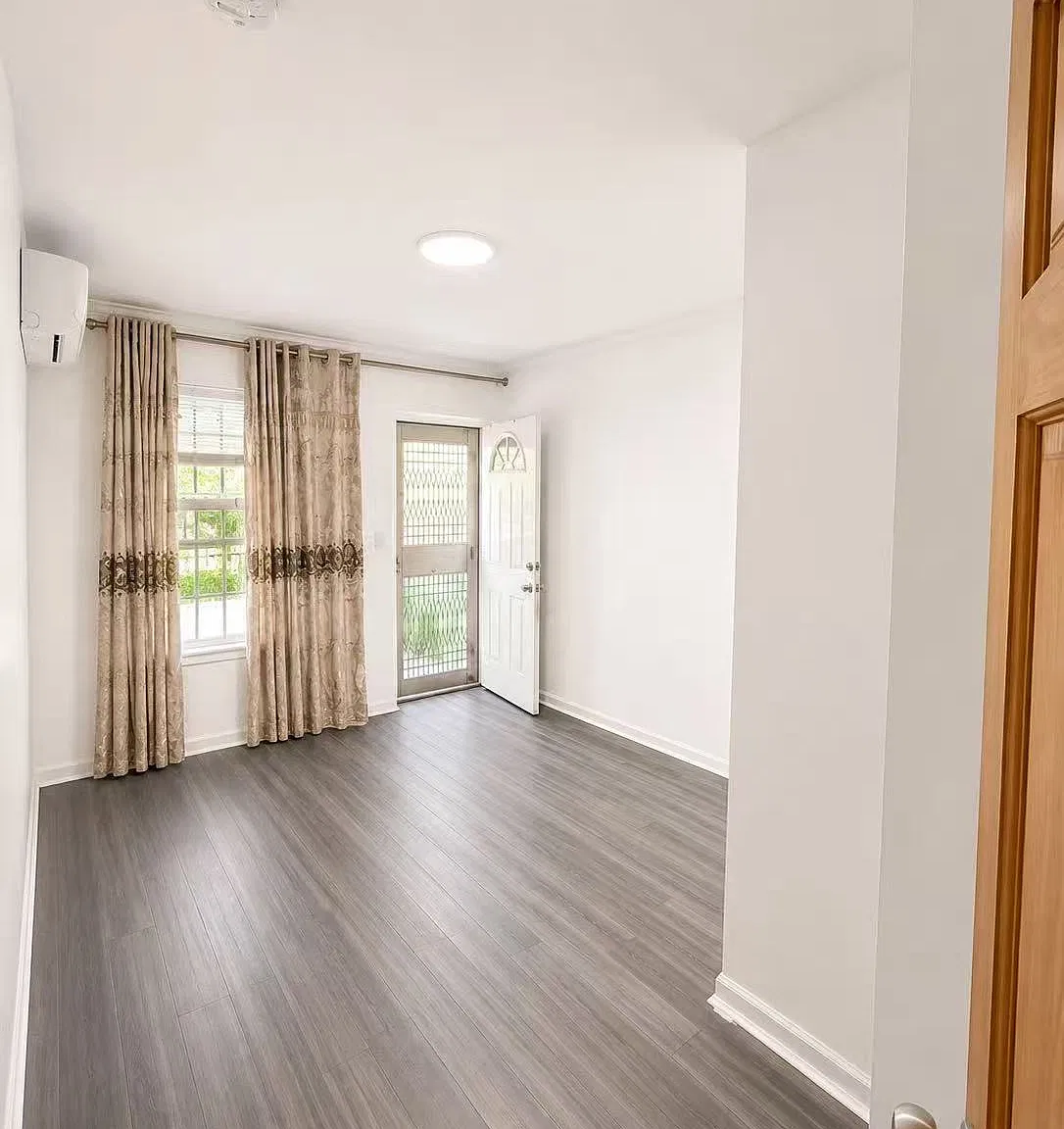 3 bed, 1000 sqft, $3,000 — Photo 4