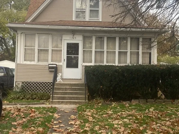 1325 Scott Ave, Chicago Heights, IL 60411