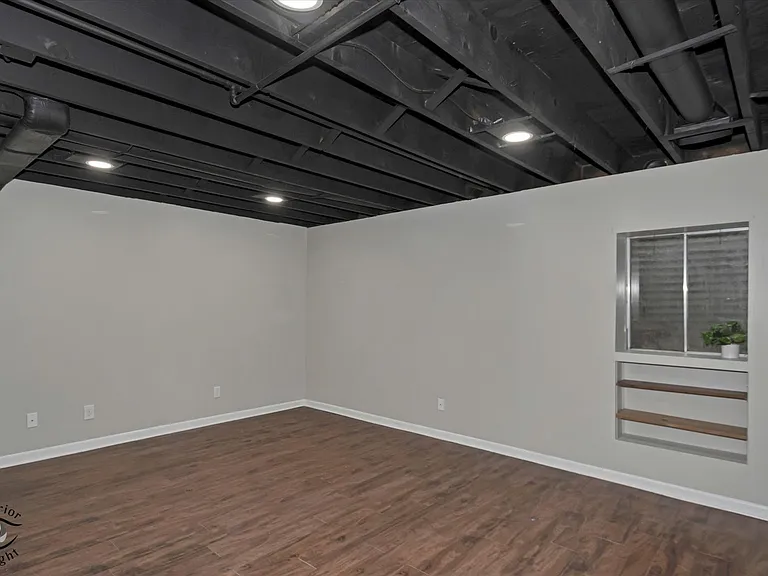 30W150 Foxboro Ct — Photo 25