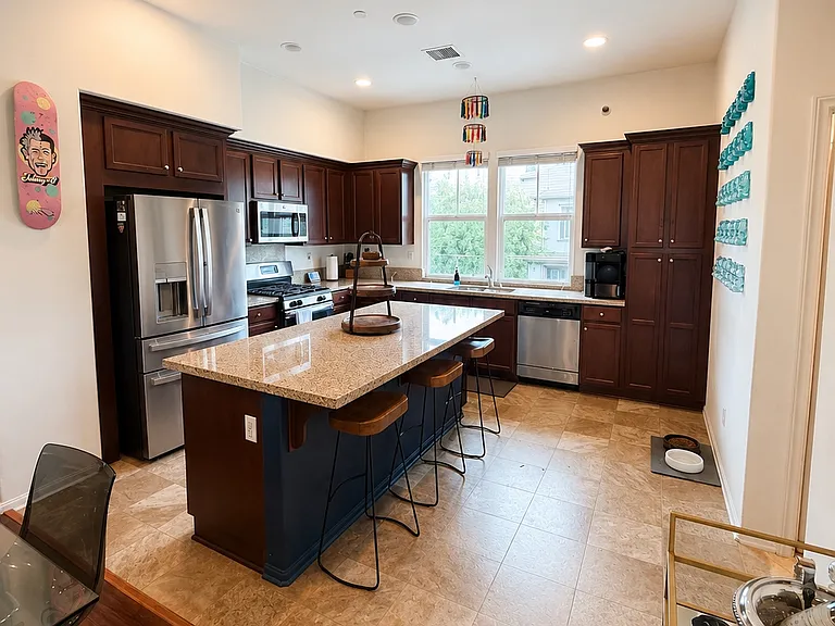 12430 Amesbury Cir — Photo 3