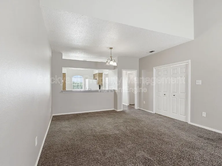 6324 Alissa Dr — Photo 10