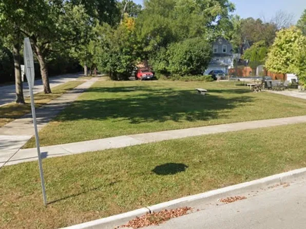 3840 Hollywood Ave, Brookfield, IL 60513