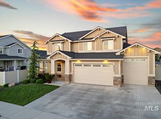 8030 S Topaz Ridge Ave, Boise, ID 83716