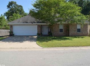 546 Wisteria Dr, Bauxite, AR 72011