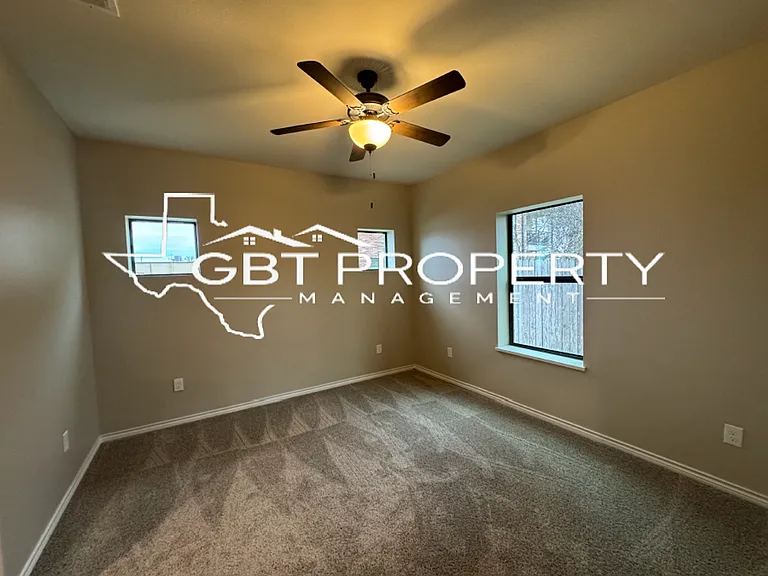 206 S Tucker Ln #2E — Photo 7
