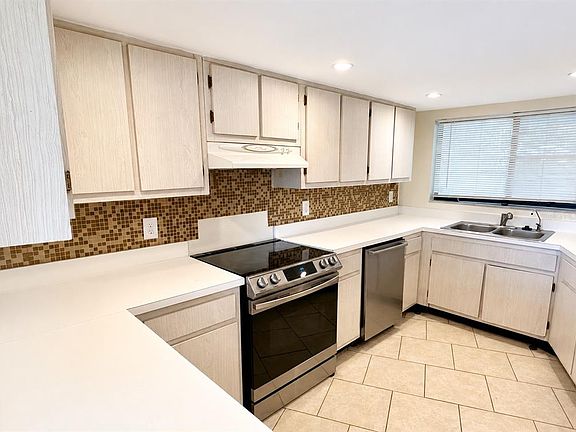 5th image of 1068 LOTUS PARKWAY #815