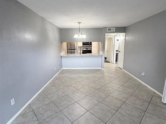 5th image of 3015 Walnut Bend Ln APT 13
