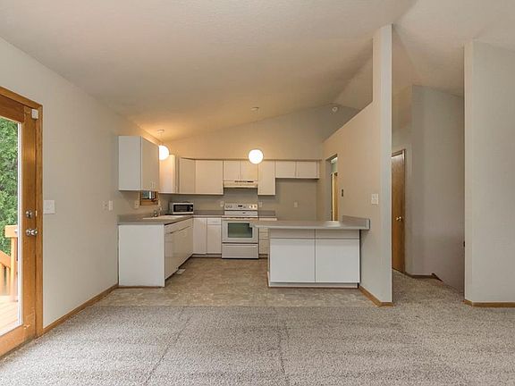 5th image of 325 Fleetwood Dr
