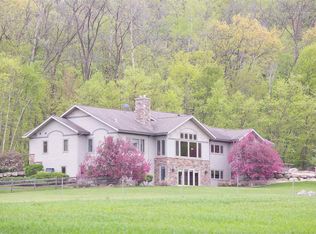 9889 Wilkinson Rd, Mazomanie, WI 53560