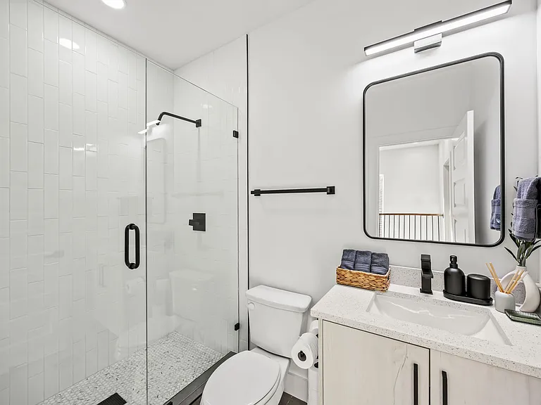 5702 Riverside Dr — Photo 24