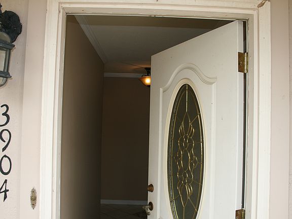 2nd image of 3904 Evergreen St
