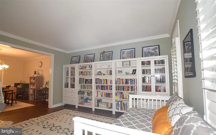 32 Monument Dr — Photo 5