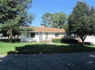 106 Linn St, Traer, IA 50675