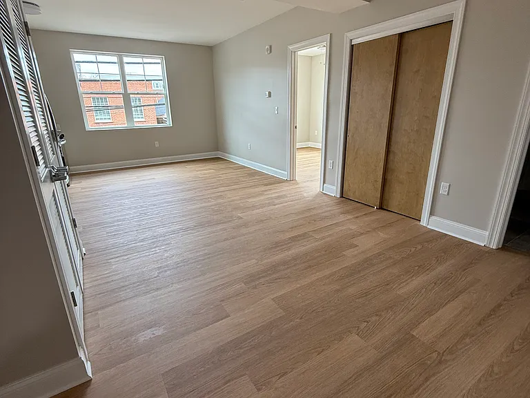 14703 Main St #1 — Photo 5
