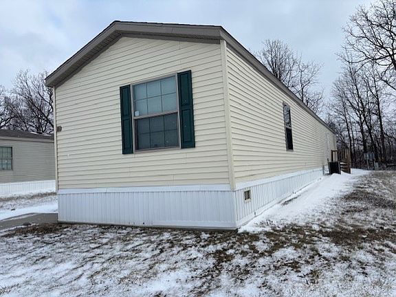 2nd image of 11 Birch Crest Dr