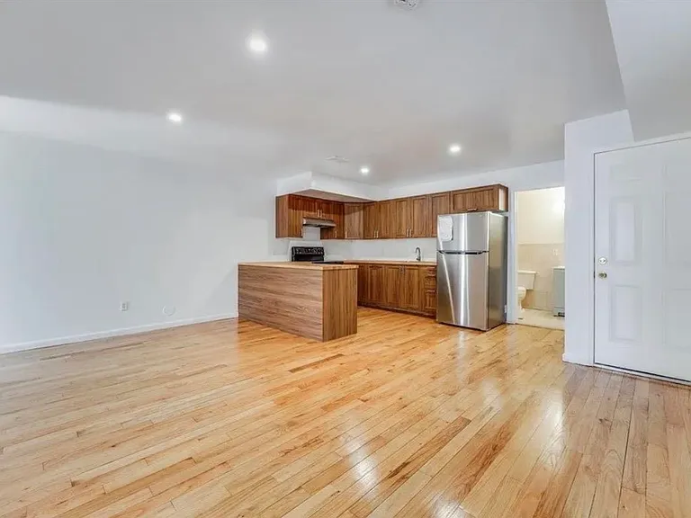 283 Winfield Ave #1 — Photo 5