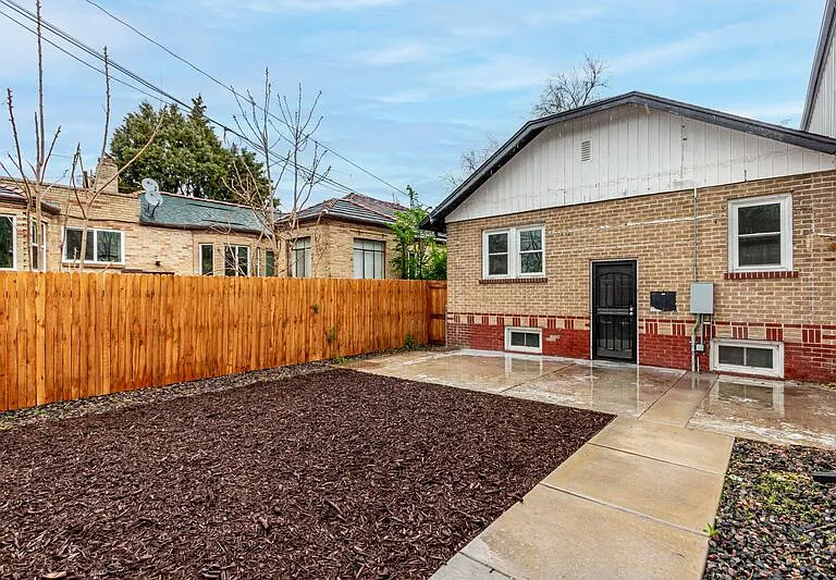 1463 Dahlia St #2 — Photo 25