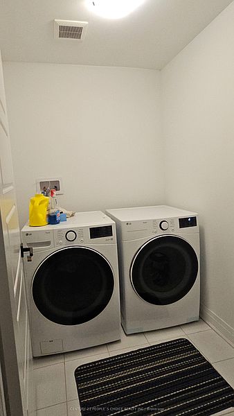 Kitchener House for rent - 4 Bedrooms — photo 15