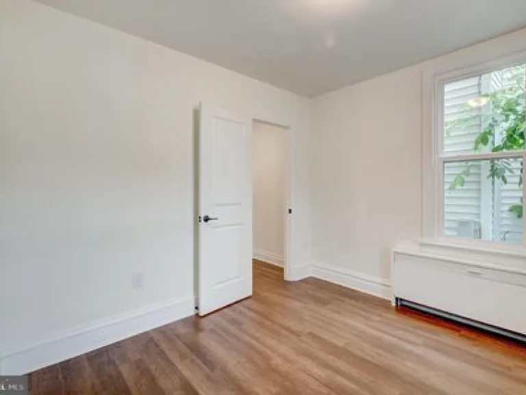 246 Park St — Photo 10