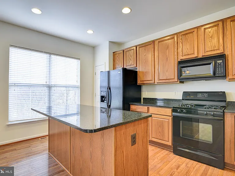 12838 Marblestone Dr — Photo 2
