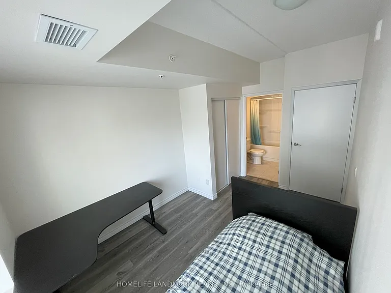 246 Lester St #602 — Photo 14