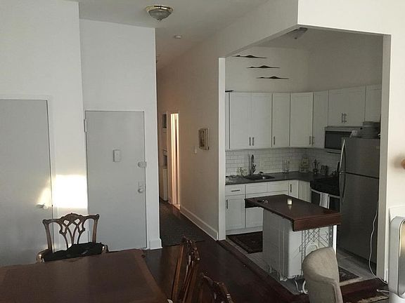 2nd image of 80 W 120th St APT 3