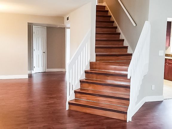 3rd image of 3312 Hillmont Cir
