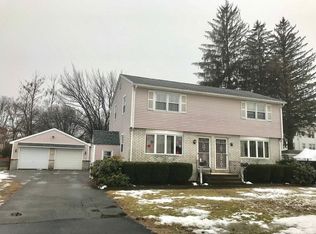 51 Elizabeth St, Chicopee, MA 01013