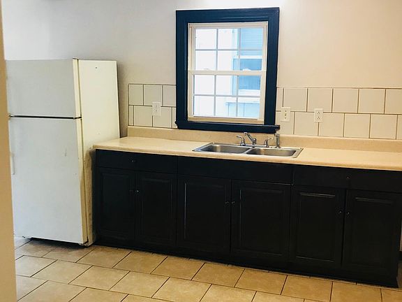 5th image of 624 W Wythe St