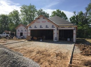 576 Hayes St, Pea Ridge, AR 72751