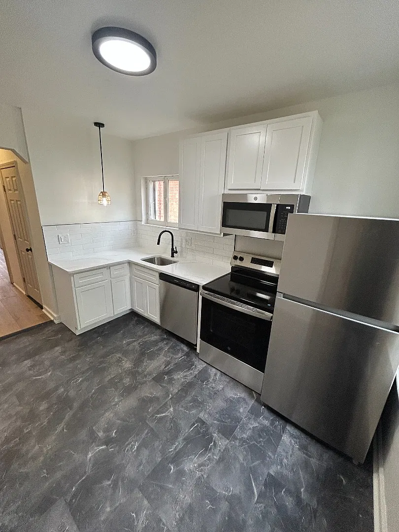 Fully Renovated 1-Bedroom unit in Bevo Mill! (Off Street Parking) — Photo 1