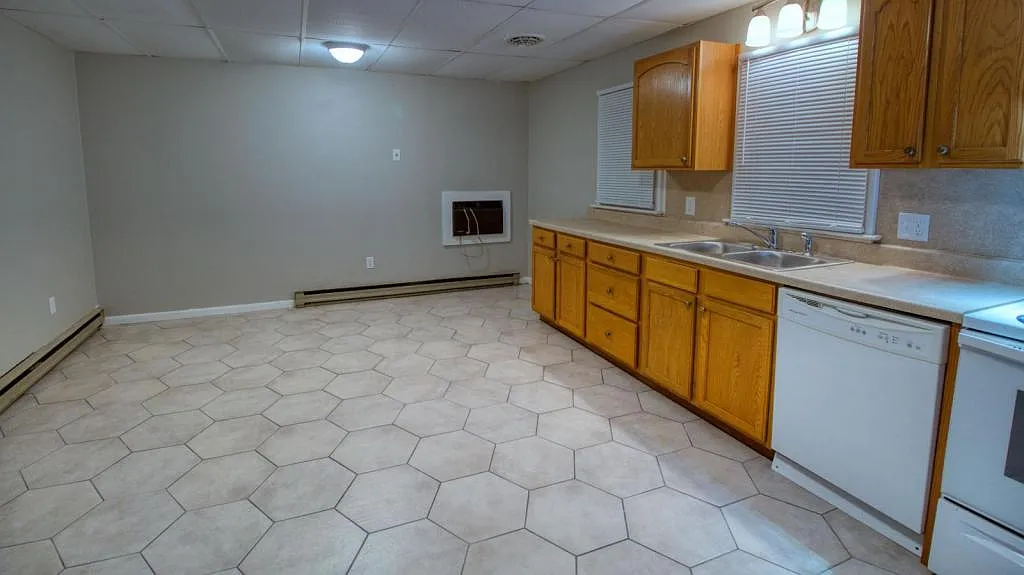 401 Franklin Heights Apt 1 — Photo 3