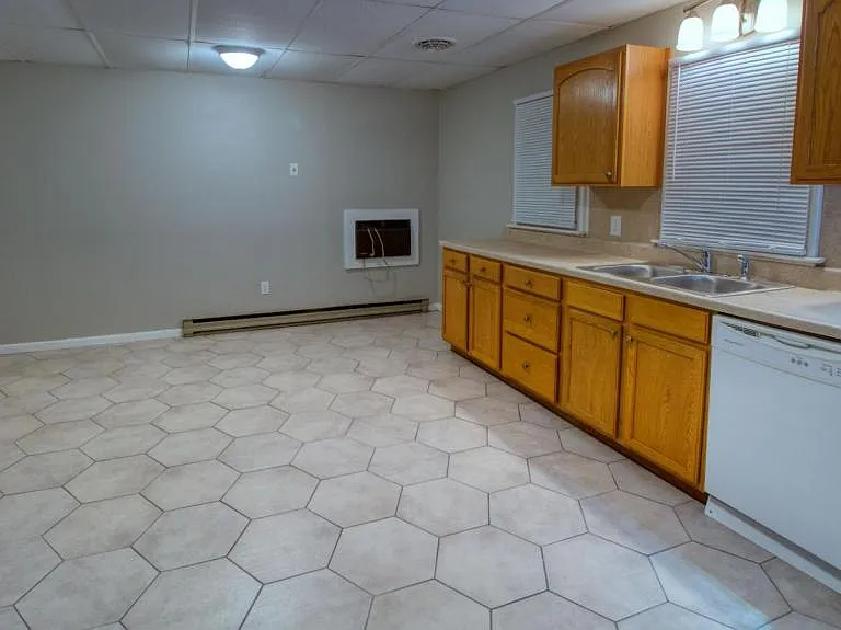 401 Franklin Hts #1 — Photo 3